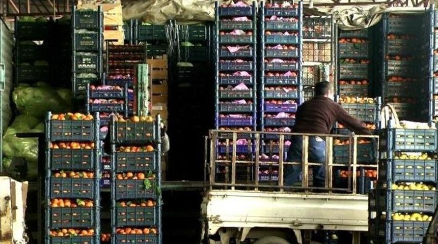 Mersin&rsquo;de Ki Sel Sebze Fiyatlarını Arttırdı