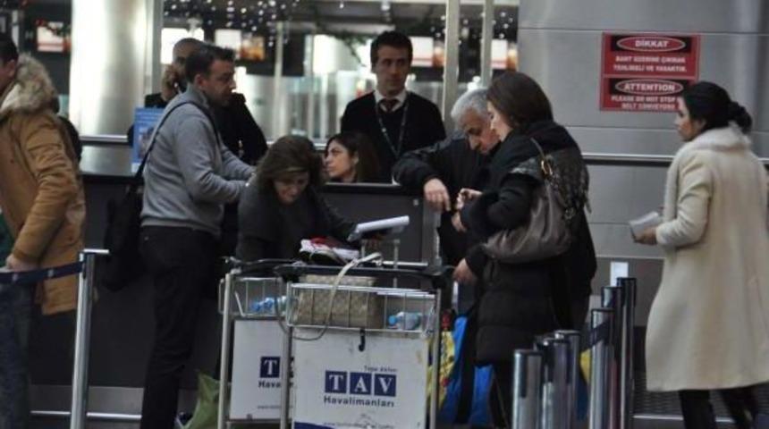 Reina'da Yaralananlar Ve Yakınları &Uuml;lkeleri L&uuml;bnan'a Gitti (1)