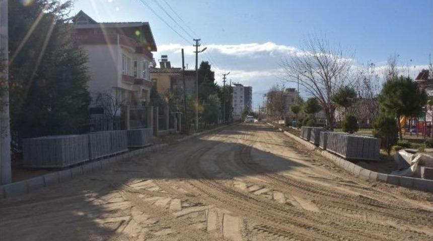 Nazilli&rsquo;de 9 Bin Metrekare Yol Yenilendi