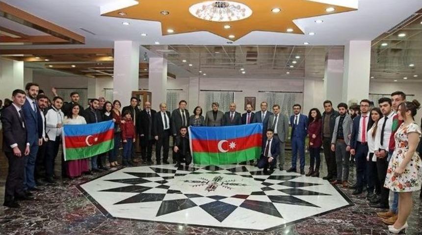 Azerbaycan Y&uuml;reğimde Bir Şahdamardır Gecesine B&uuml;y&uuml;k İlgi