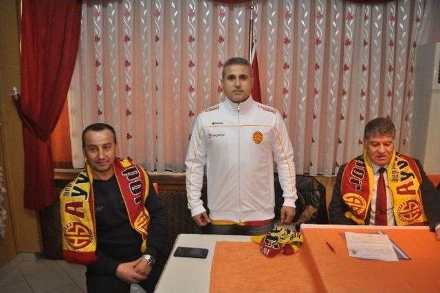 Papen Mustafa Ayvacık Belediyespor’da