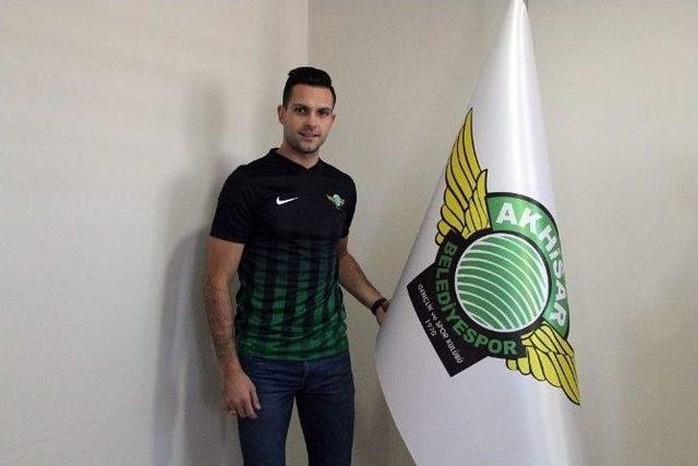 Akhisar Belediyespor Stoperi Çin’den Buldu