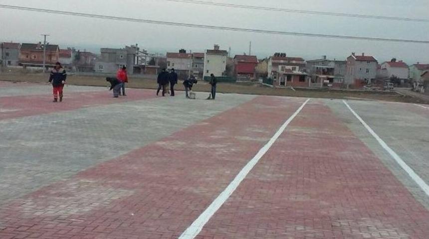 Yeni&ccedil;iftlik Kapalı Pazar Yerinde &Ccedil;alışmalar Hız Kazandı