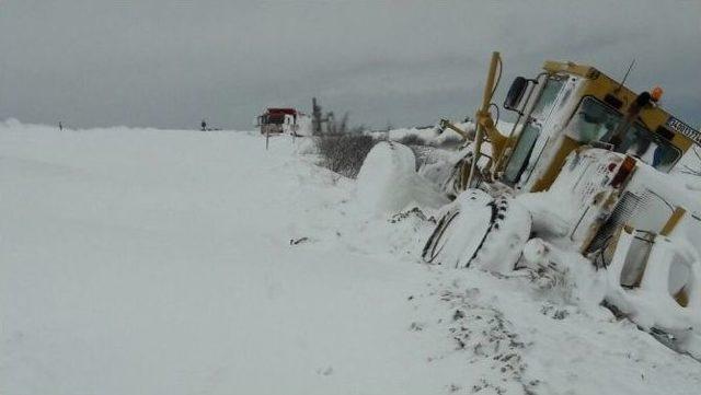 Süleymanpaşa Belediyesi Ekiplerinden 72 Saat Kar Mesaisi