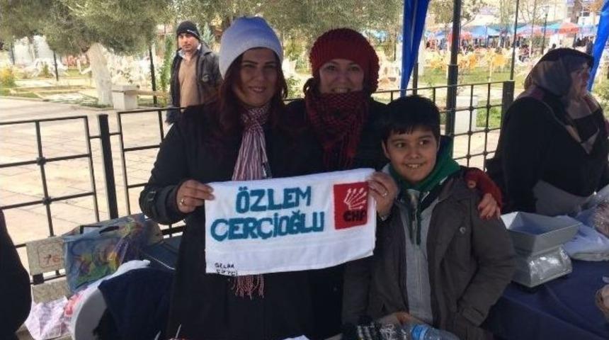 Başkan &Ccedil;er&ccedil;ioğlu Yeni Yılın İlk G&uuml;n&uuml;nde &Ccedil;akırbeyli Pazarını Ziyaret Etti