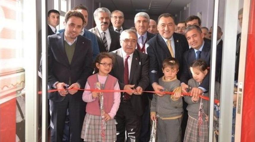 K&ouml;y Okuluna K&uuml;t&uuml;phane