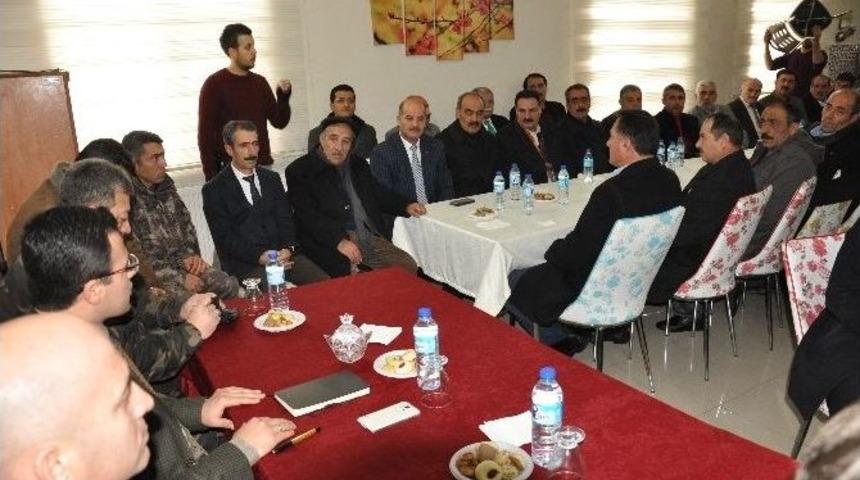 Kaymakam Uzan, Kanaat &Ouml;nderleri İle Buluştu