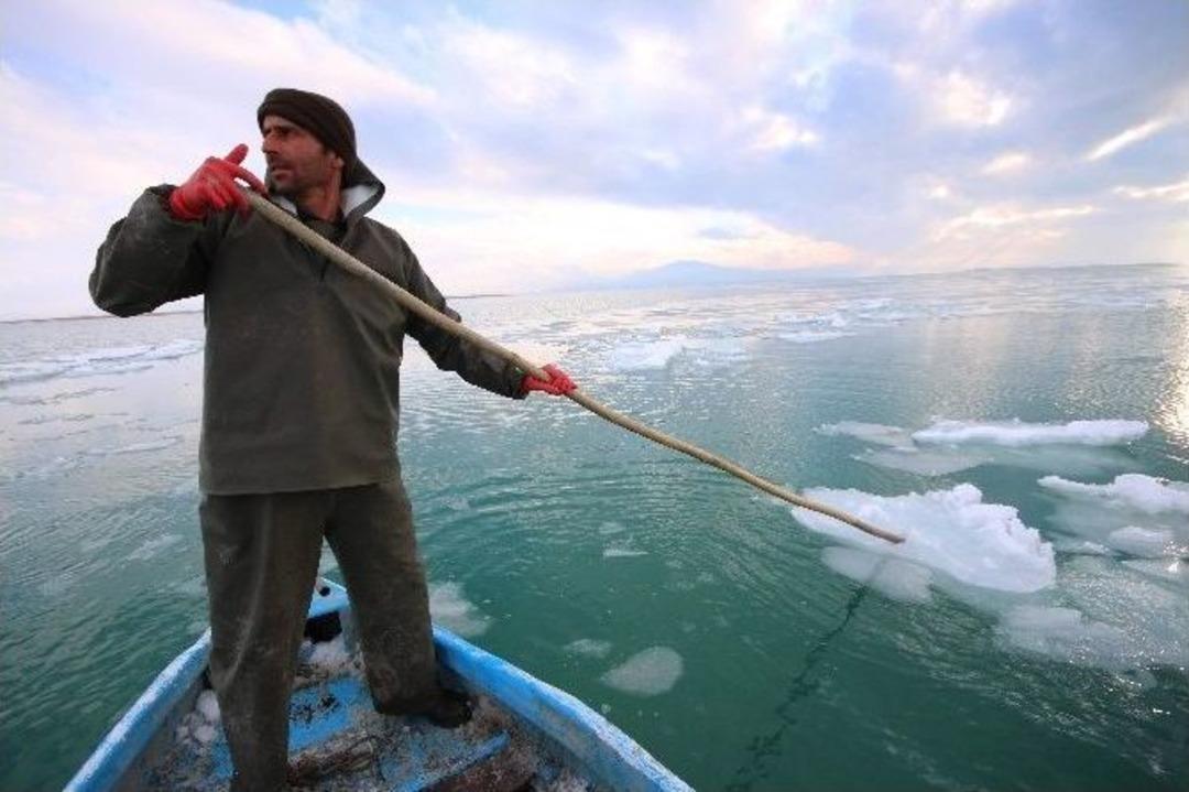 Beyşehir G&ouml;l&uuml; Tamamen Donarsa Onlar Da Tatile &Ccedil;ıkacaklar