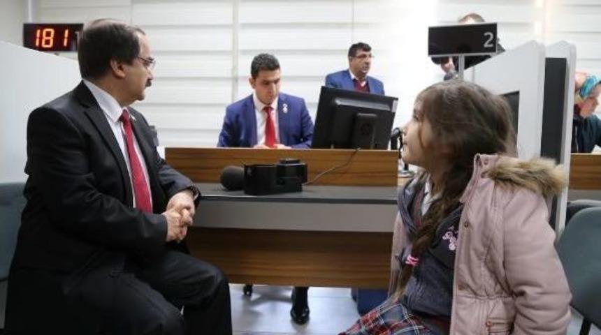 Sakarya Valisi Coş Yeni &Ccedil;ipli Kimlik Kartı I&ccedil;in Başvurusunu Yaptı