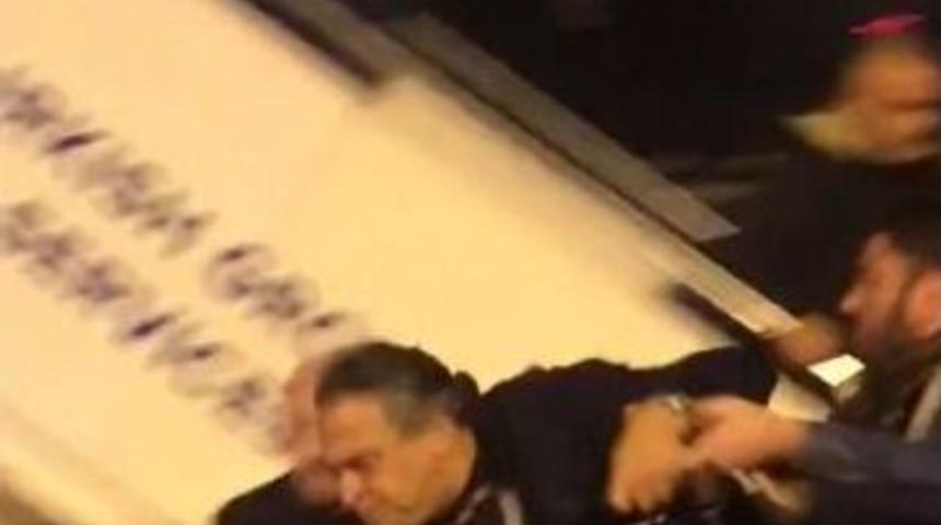 Kktc&rsquo;den Sınır Dışı Edilen Barbaros Şansal İstanbul&rsquo;a Getirildi