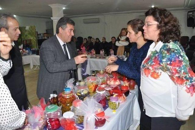 Buharkent’te Ev Tipi Zeytin Yapma Ve Tatlandırma Sergisi