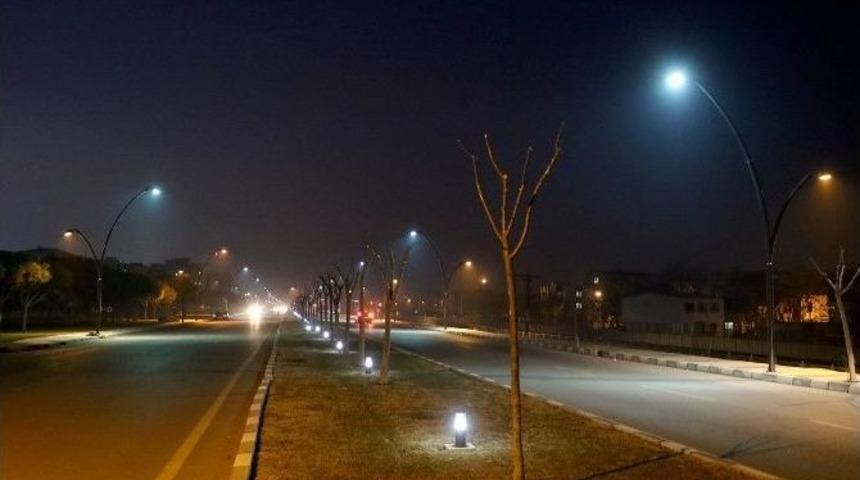 Aydınlatılan Yolda Trafik G&uuml;venliği Arttı