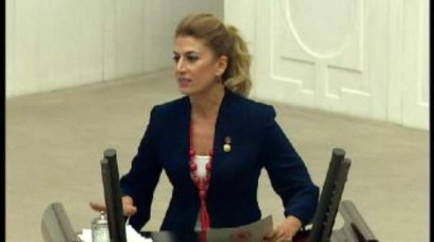 Didem Engin'den Elektrik Kesintileri Ve Yaz Saati Uygulamasına Tepki