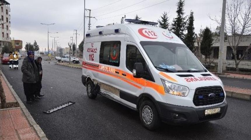 Hasta Almaya Giden Ambulans Kaza Yaptı