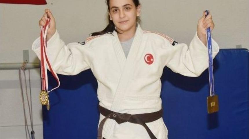 Tek Hedefi D&uuml;nya Şampiyonu Olmak