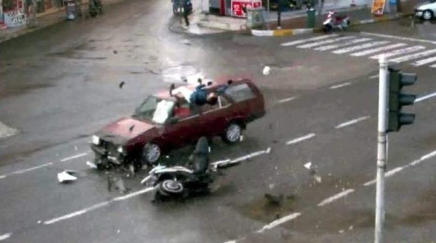 Trafik Kazaları Mobese Kameralarına Yansıdı