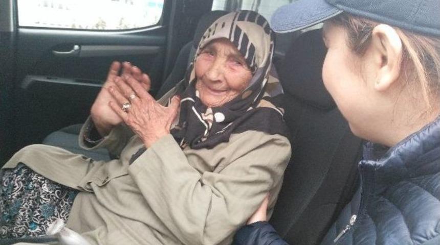 Kaybolan Yaşlı Kadının İmdadına Mobil Zabıta Ekipleri Yetişti