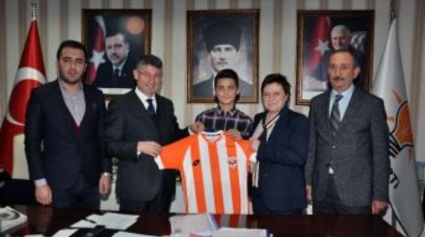 Şehidin Kardeşine Forma