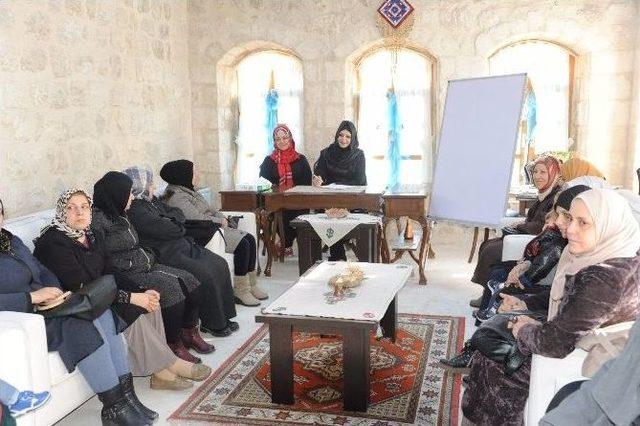 Suriyeli Kadınlara Uyum Eğitimi 1