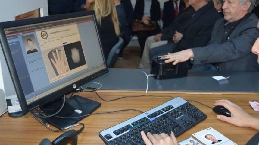 Kimliklerin Yenilenmesi Fotoğraf&ccedil;ılara Yaradı