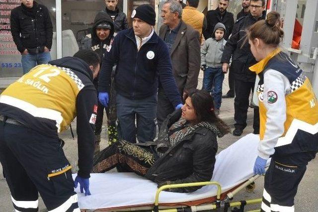 Acılar İçinde Ambulans Bekledi