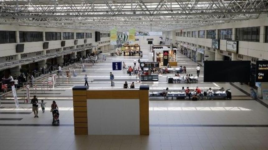 Antalya&rsquo;da 2017&rsquo;ye Y&uuml;zde 43&rsquo;l&uuml;k Kayıpla Girdi