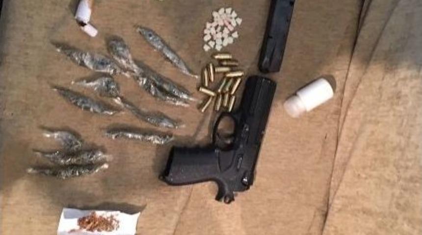 Evde Uyuşturucu Satışına Polis Baskını