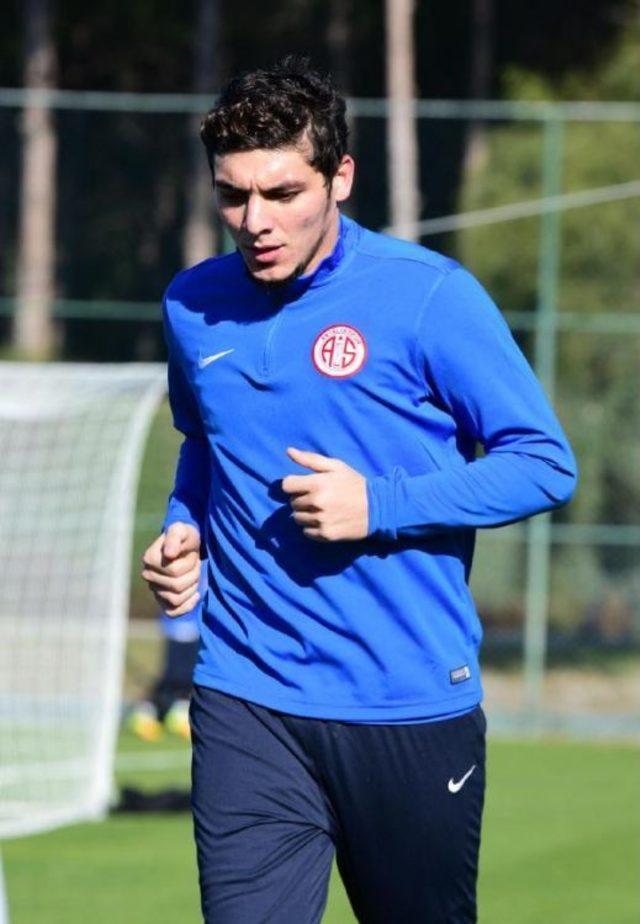 Salih Dursun, Antalyaspor Antrenmanında