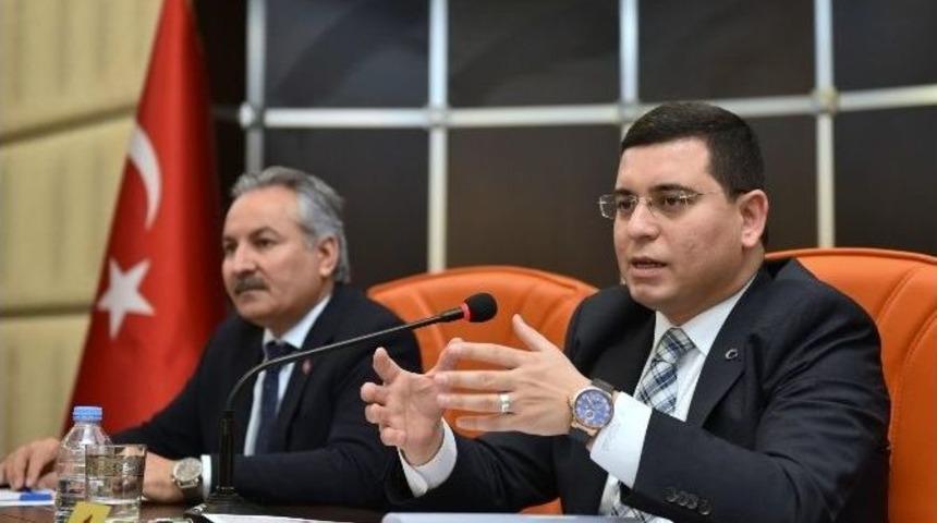 Kepez Belediye Başkanı Hakan T&uuml;t&uuml;nc&uuml;: