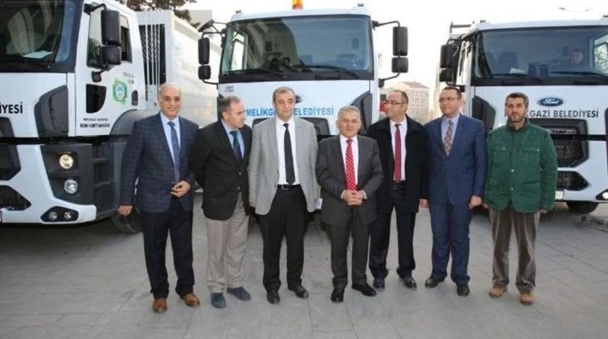 Melikgazi Belediyesi Vergilerle 2 Ade &Ccedil;&ouml;p Toplama Kamyonu Ve Vidanj&ouml;r Satın Aldı