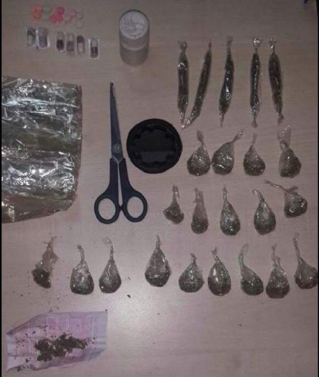 İzmir'de Uyuşturucu Operasyonunda 2 Tutuklama