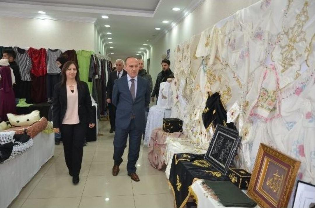 Y&uuml;ksekovalı Kadınlardan Yıl Sonu Sergisi