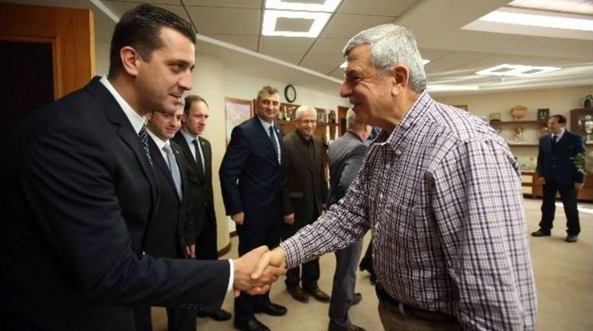 Başkan Karaosmanoğlu: &ldquo;kocaeli Kent Konseyi, T&uuml;rkiye&rsquo;ye &Ouml;rnek Olmalıdır&rdquo;