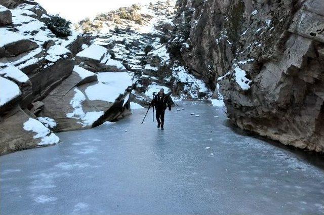 Tabiat Harikası Taşyaran Vadisi Kristal Güzelliğe Büründü