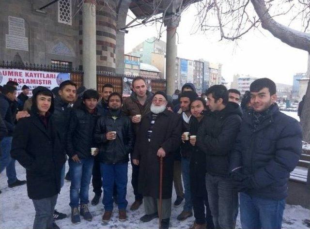 &Uuml;mmetin Gen&ccedil;leri Sabah Namazında Buluştu 1