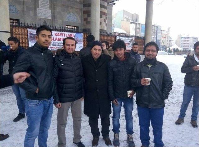 &Uuml;mmetin Gen&ccedil;leri Sabah Namazında Buluştu 2