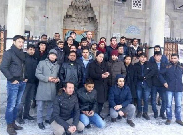 &Uuml;mmetin Gen&ccedil;leri Sabah Namazında Buluştu 3