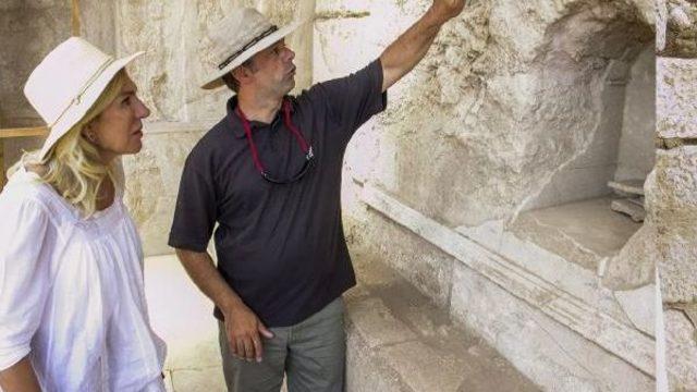 Metropolis Kazısında Cam Fırını Bulundu