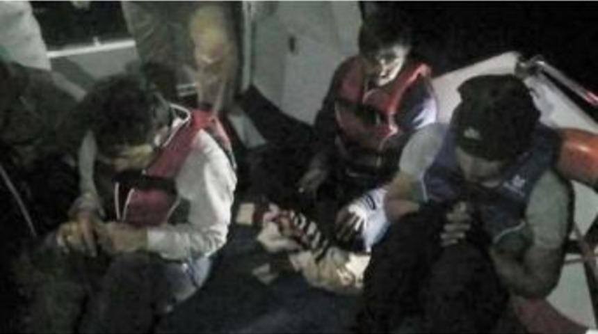 Bodrum&rsquo;da Sahil G&uuml;venlik Ekipleri 14 M&uuml;lteciyi Kurtardı