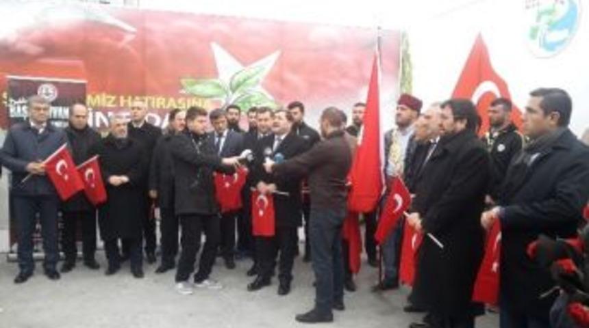 T&uuml;rkiye&rsquo;nin Başpehlivanları Şehitler Tepesi&rsquo;ni Ziyaret Etti