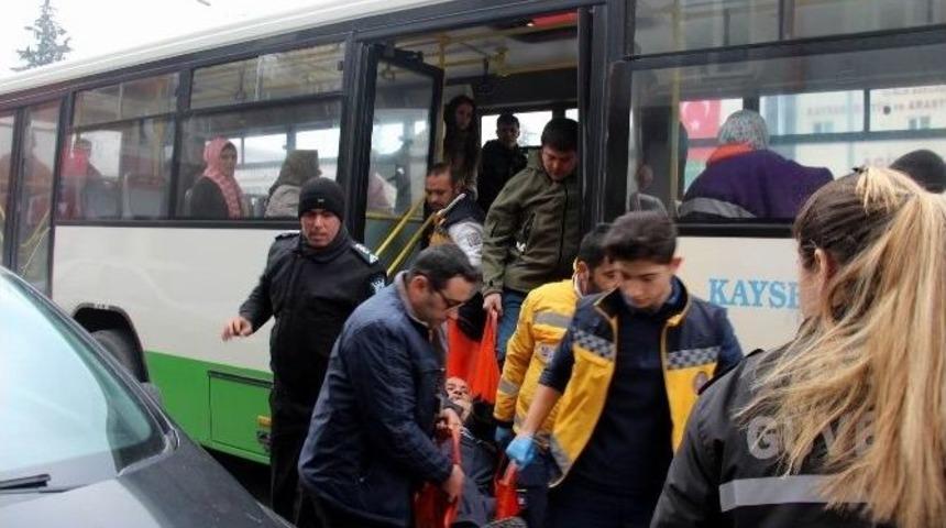 Otob&uuml;ste Rahatsızlanan Şahıs Hastaneye Kaldırıldı