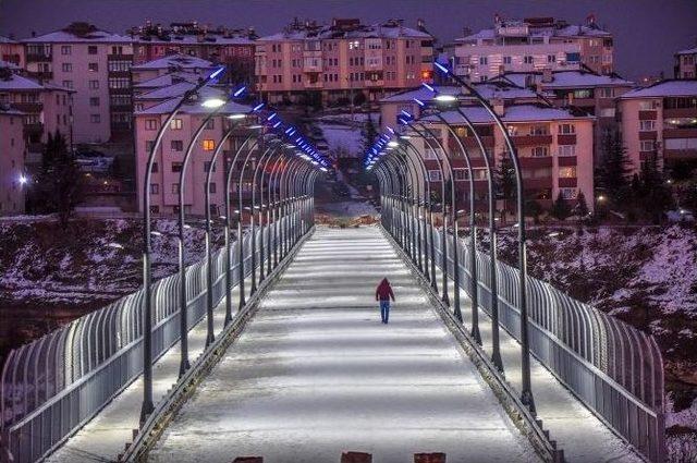 İki Mahalle K&ouml;pr&uuml; İle Birleşti 1