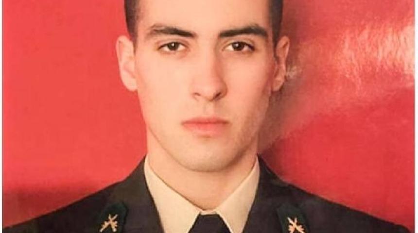 Şehit Astsubay &Ouml;z&uuml;pek'in Adı Evinin Sokağına Verildi