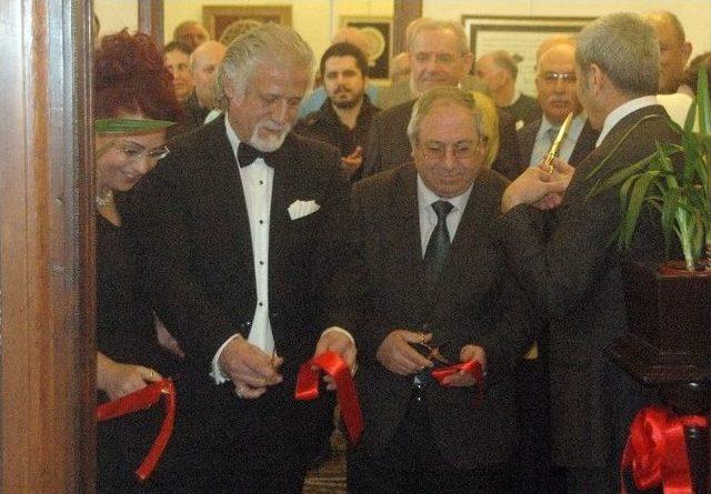 Yazıyla Görsellik Kaligrafide Birleşti 1