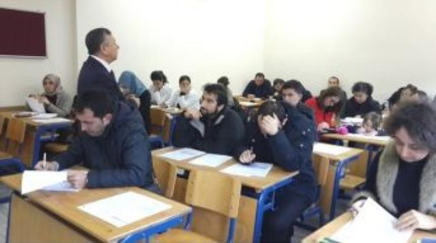 &Ouml;ğretmenlere Okur-yazarlık Semineri