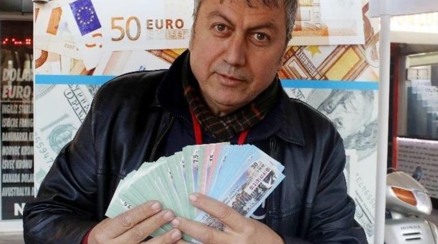 B&uuml;y&uuml;k İkramiyenin İsabet Ettiği &Ccedil;eyrek Bileti Satan Bayi, Kendine De 200 Bilet Almış
