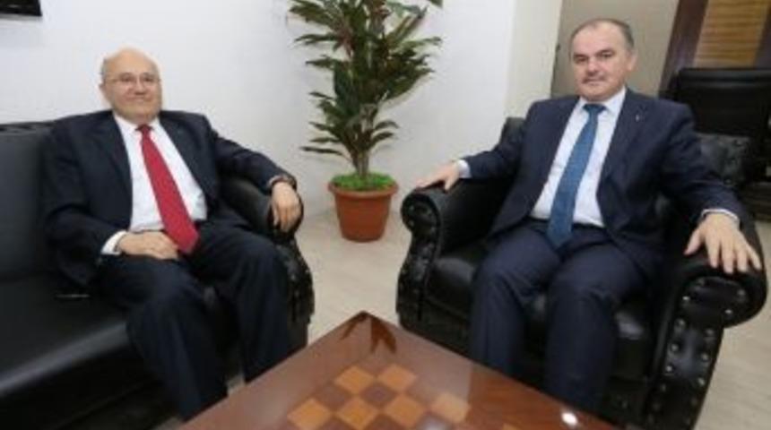 Balcıoğlu&rsquo;ndan Başkan G&uuml;rlesin&rsquo;e Ziyaret