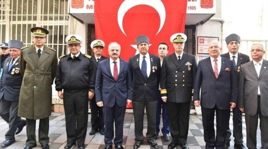 Vali &Ccedil;akacak, Muharip Gaziler Derneği&rsquo;ni Ziyaret Etti