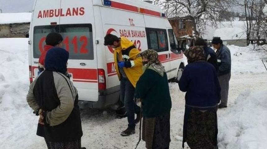 Hastaya Almaya Giden Ambulans Kara Saplandı