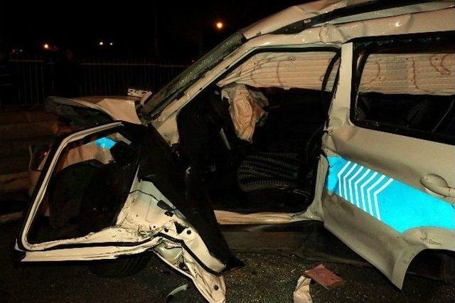 Ş&uuml;pheli Aracı Kovalayan Polis Otosu Tankerle &Ccedil;arpıştı: 2 Şehit 3